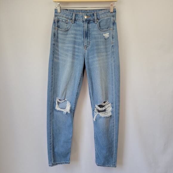 American  Eagle Outfitters Distressed Mom Jeans Size 2 Short - Picture 1 of 12